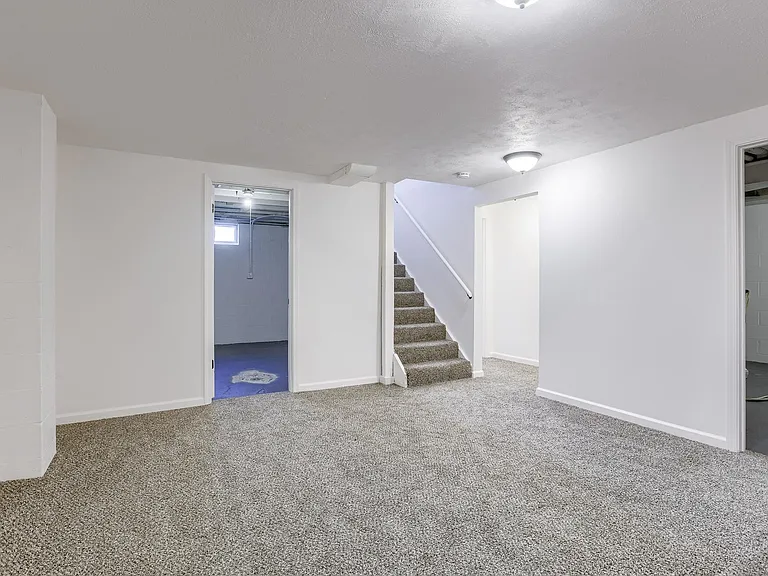 5312 N 48th Ave — Photo 16
