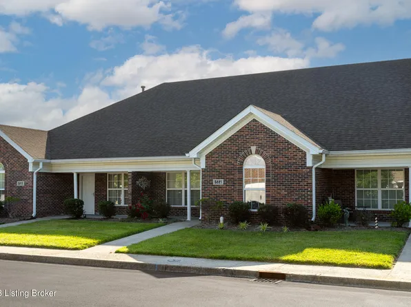 8221 Delta Cir, Louisville, KY 40228