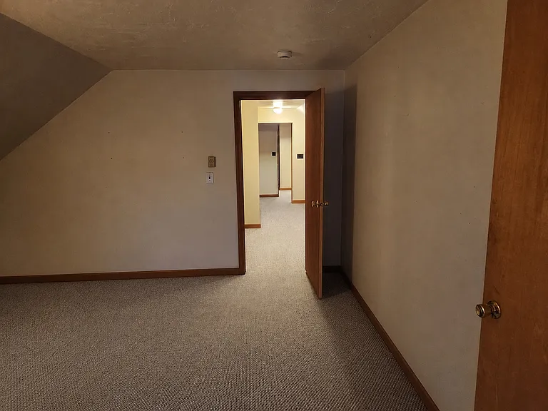 91 Pleasant St #4 — Photo 3