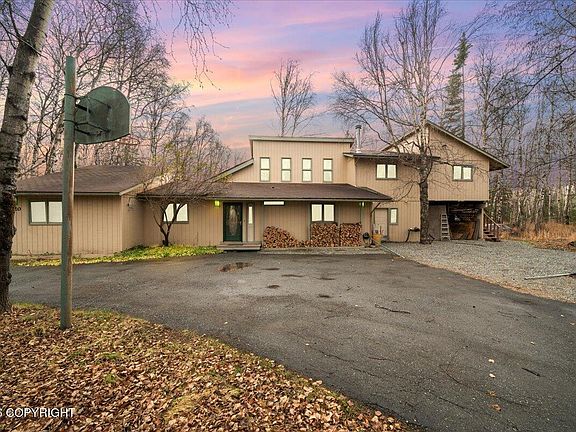 3rd image of 620 E Susitna Dr