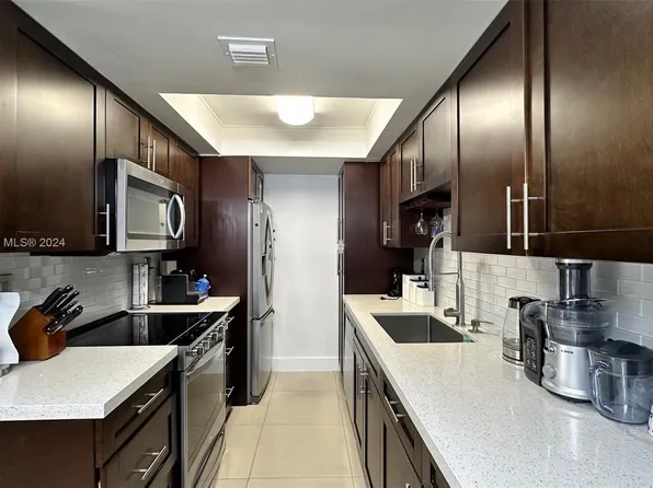8811 SW 123rd Ct APT 102-1, Miami, FL 33186