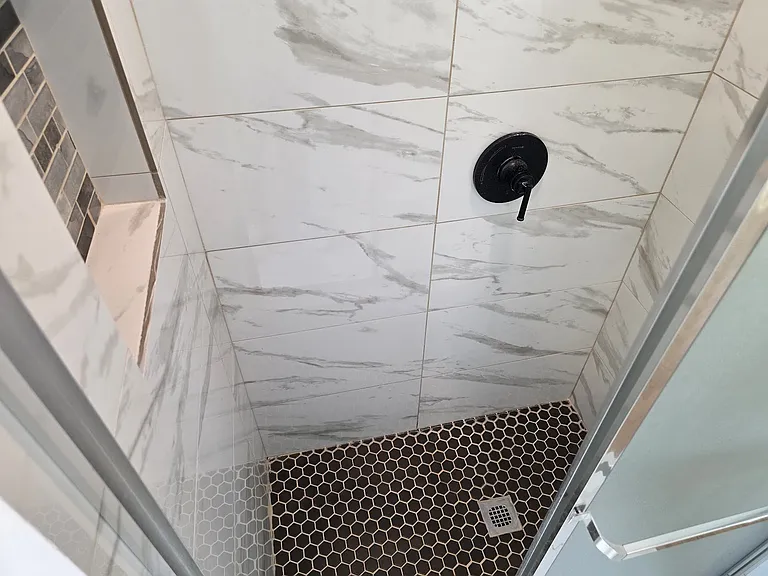 153 S Swall Dr — Photo 24
