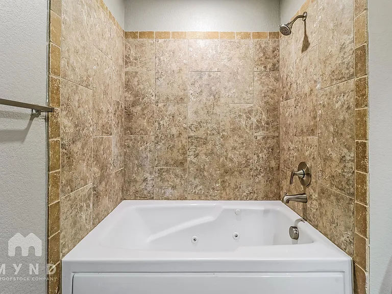 2112 Cedar Cir — Photo 12