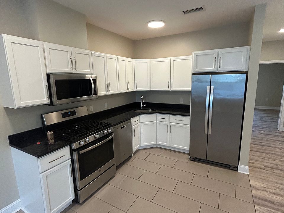 1st image of 2 Mayflower Ave #1D