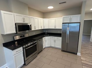 2 Mayflower Ave #1B, Middleboro, MA 02346