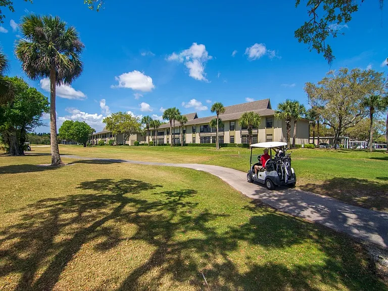 28 Plantation Dr #204 — Photo 46