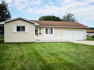 2005 21st Ave, Sterling, IL 61081