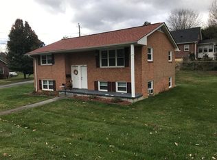 1403 Prospect Ave, Pulaski, VA 24301