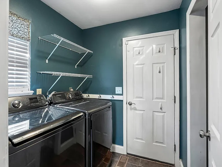 1203 Ashford Place Dr — Photo 16