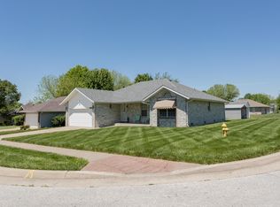 4725 W Tarkio St, Springfield, MO 65802