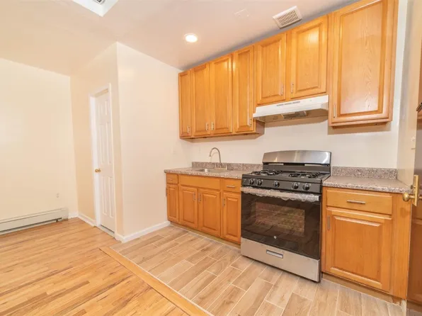 104-09 177th Street, Jamaica, NY 11433