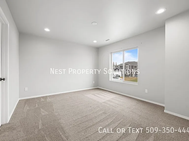 338 W 6th St — Photo 17