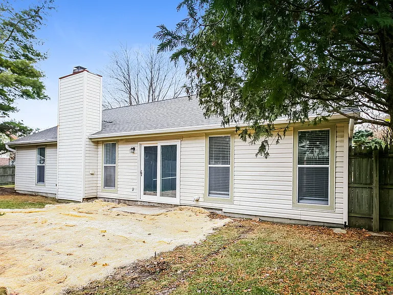 8291 Ontario Ln — Photo 16