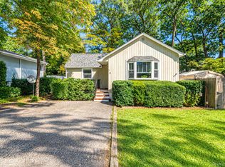 7 Beacon Dr, Sound Beach, NY 11789