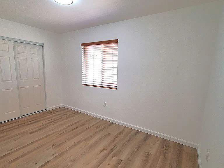 708 W Euclid Ave — Photo 24