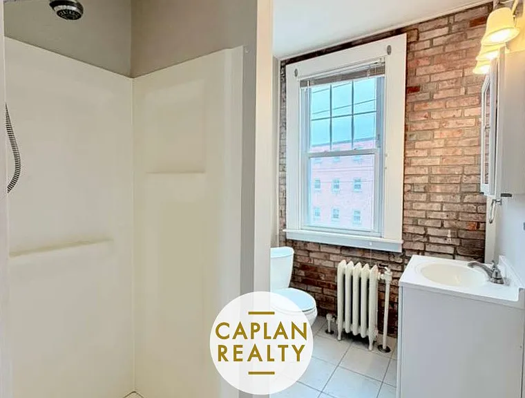 405 Main St #6 — Photo 9