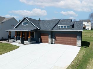 4945 Noble Dr NW, Rochester, MN 55901