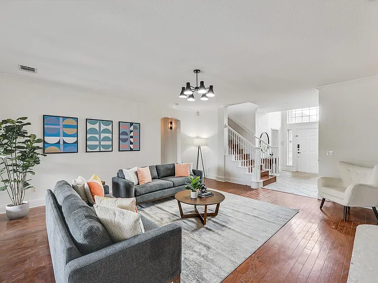 4325 Angelina Dr — Photo 7