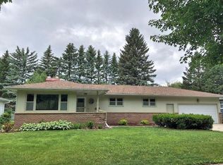 2926 Walnut St, Grand Forks, ND 58201