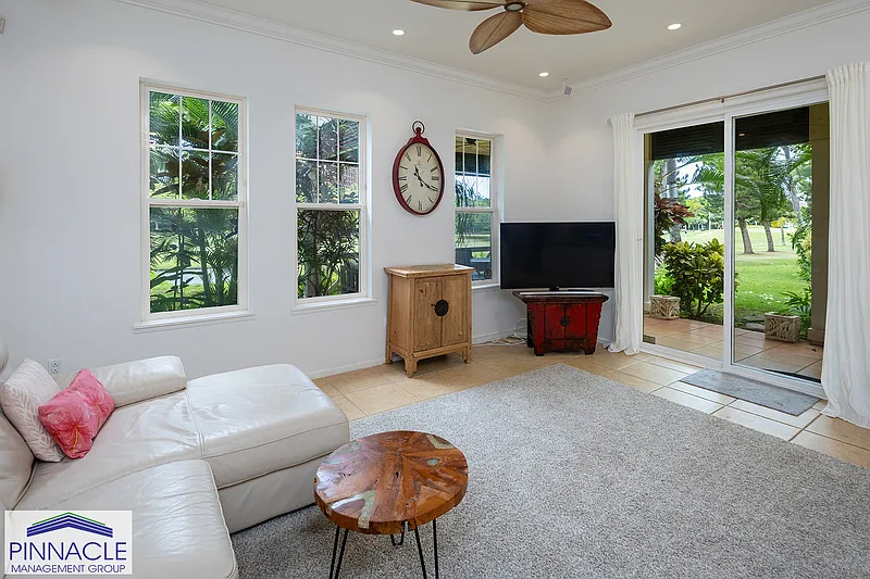 3 bed, 2.5 bath, 1548 sqft, $6,000 — Photo 3