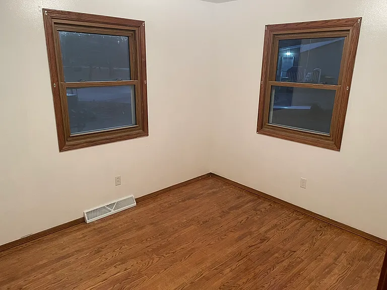 9219 Wagonwheel Dr — Photo 5