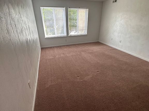4th image of 1700-1790 Liberty Ln #28