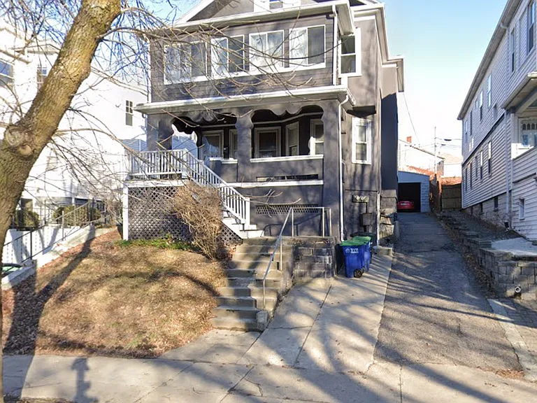 283 Alewife Brook Pkwy #1 — Photo 1