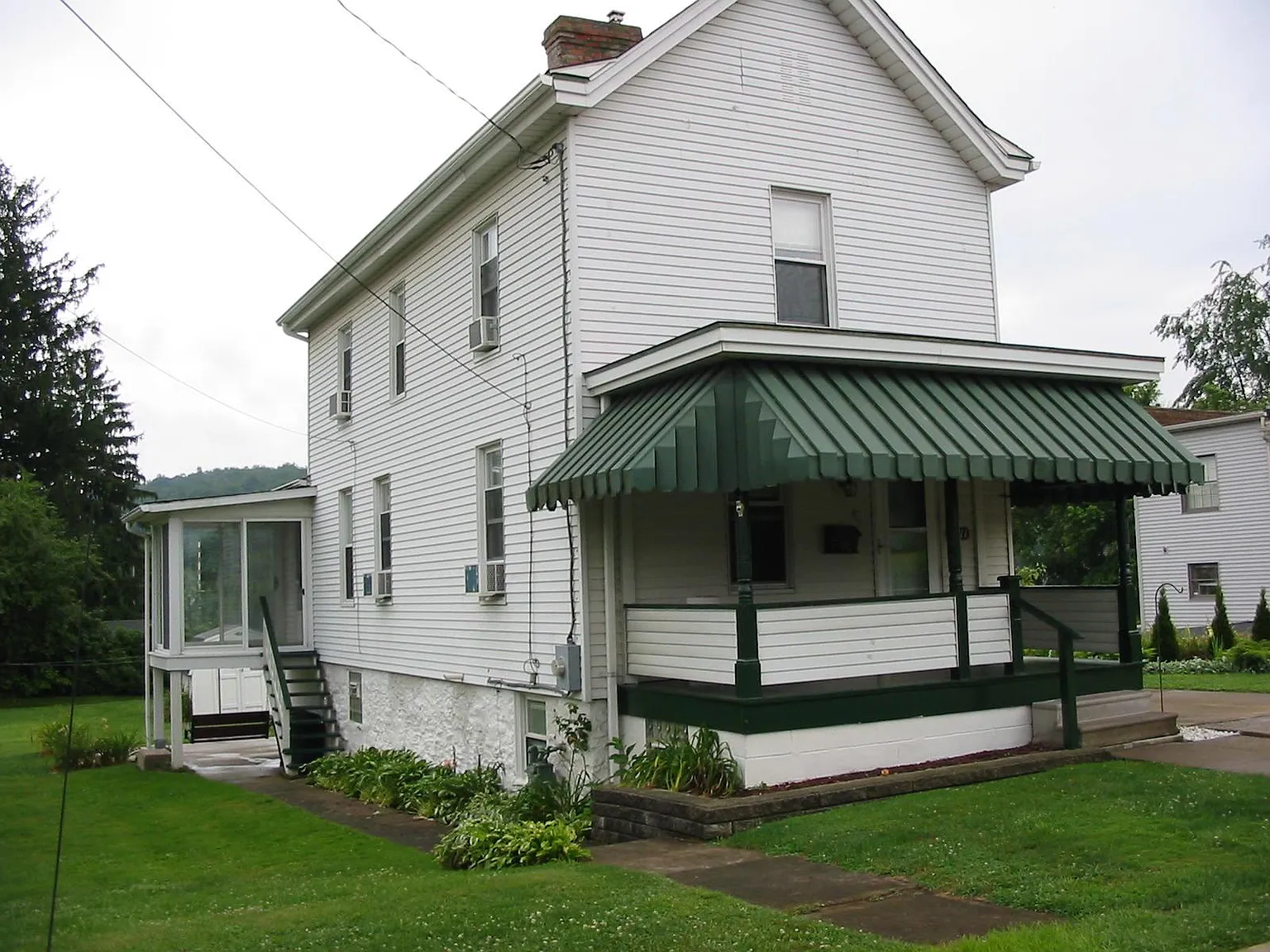 1811 Jefferson St photo 1
