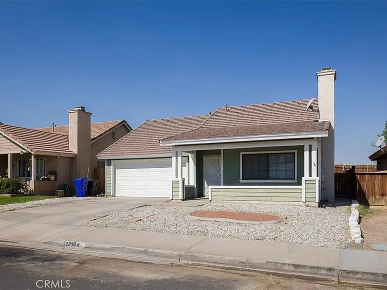 12184 Cobblestone Dr — Photo 2