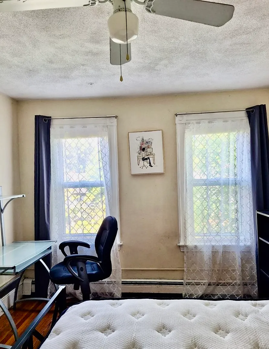 4 bed, 2800 sqft, $1,250 — Photo 3