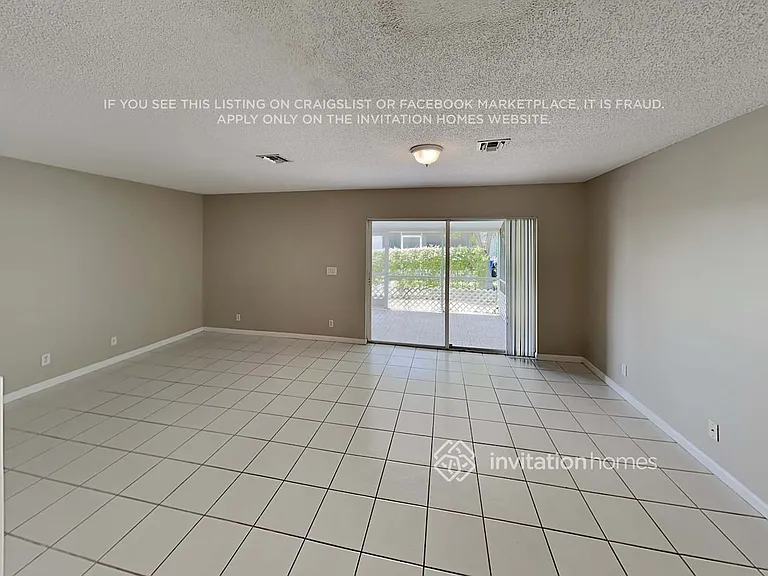 4728 SW 13th Pl — Photo 6