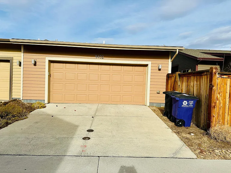 9402 E 58th Pl — Photo 2