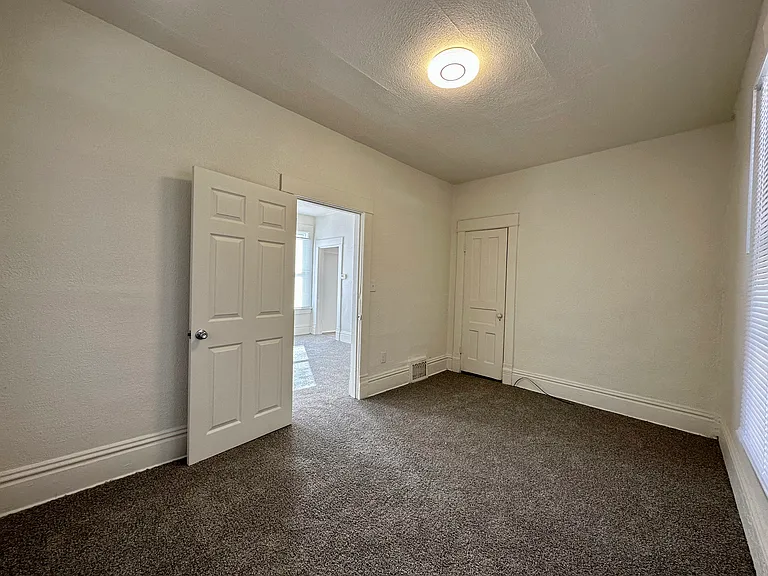2700 W Marquette St — Photo 18