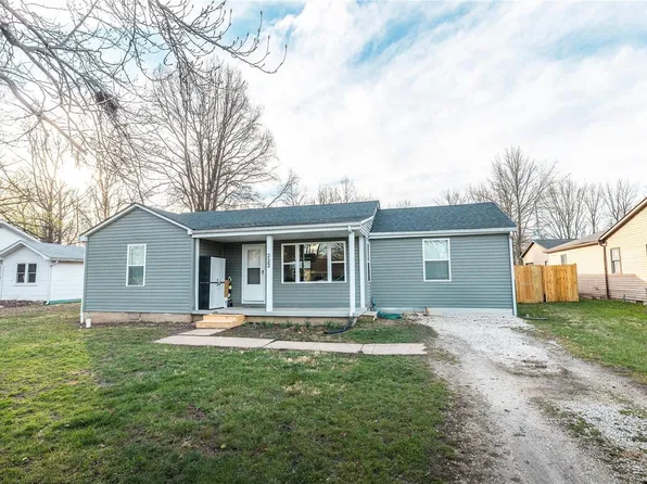 222 Winter Dr, Saint James, MO 65559