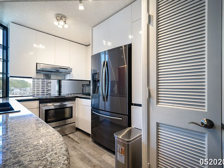 1212 Nuuanu Ave #2406 — Photo 5