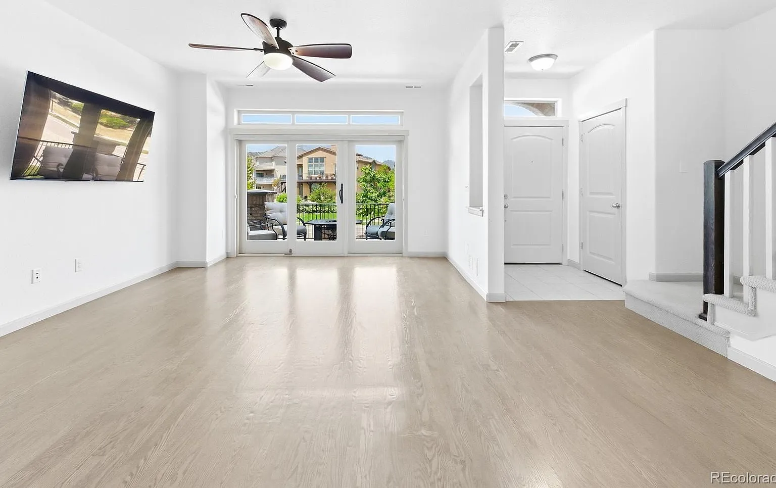 3 bed, 2.5 bath, 1669 sqft, $3,195 — Photo 4