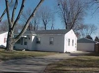 146 Thomas Ave, Waterloo, IA 50703