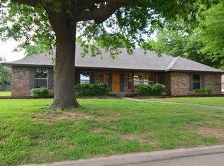 2009 Valley View Dr, Claremore, OK 74017