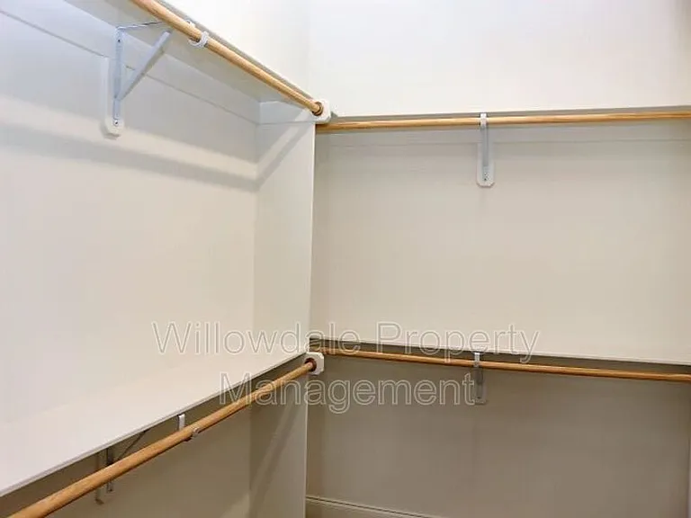 904 Laurel Gate Dr — Photo 23