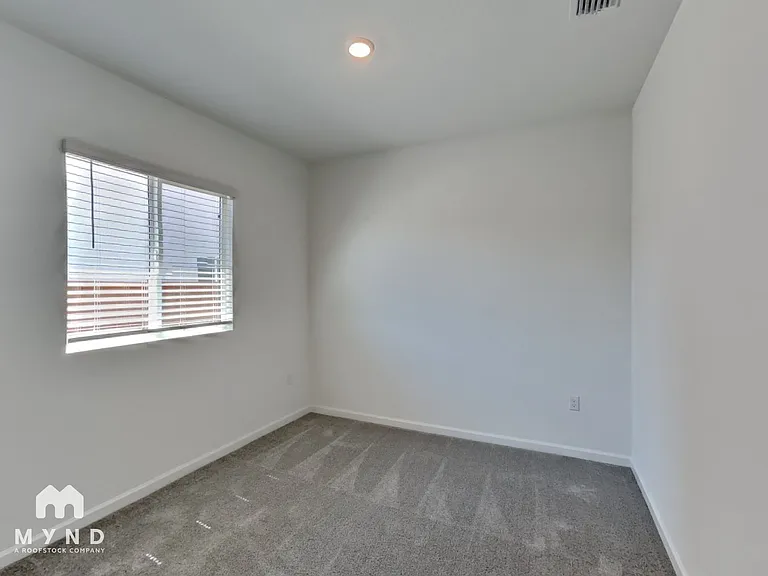 1688 Bullock Dr — Photo 13