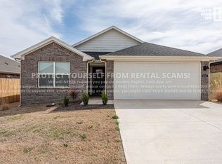 3801 Pinecrest St, Springdale, AR 72764