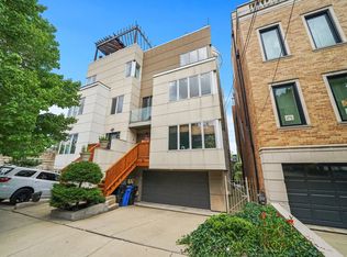 951 N Racine Ave #2, Chicago, IL 60642