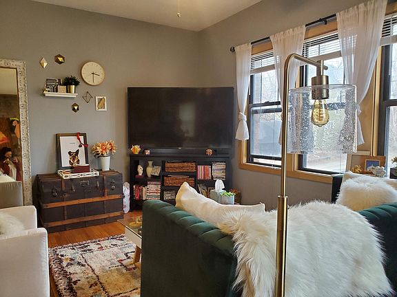 4th image of 615 E 16th St #102