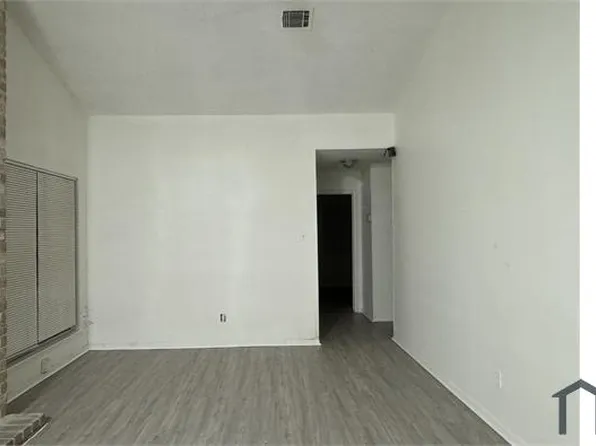 23215 Tree House Ln, Spring, TX 77373