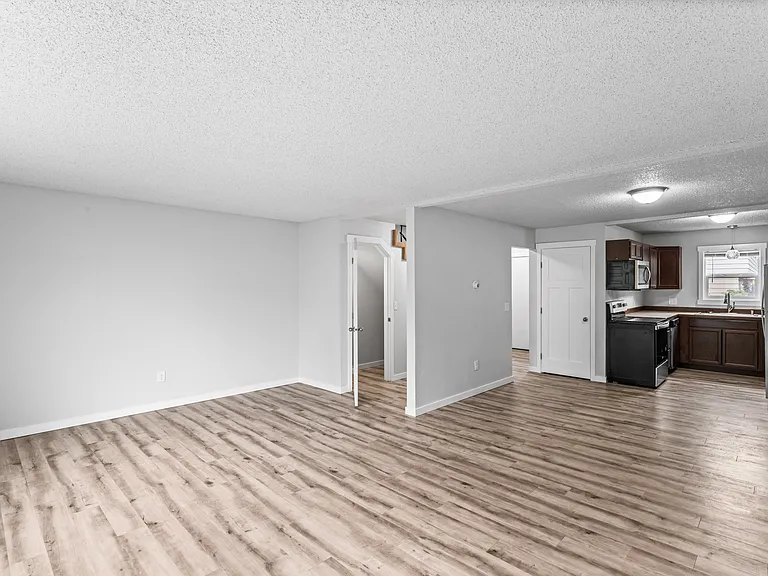 470 Dailey Ave #B7 — Photo 10