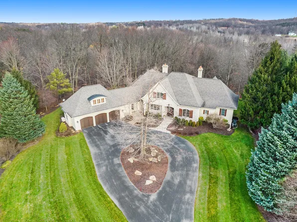 6657 Old Darby Trl NE, Ada, MI 49301