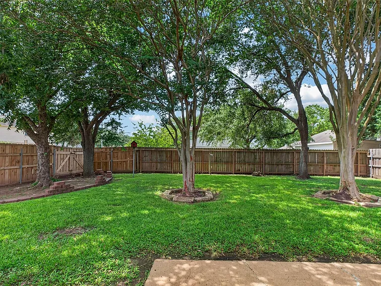 14338 Royal Hill Dr — Photo 31
