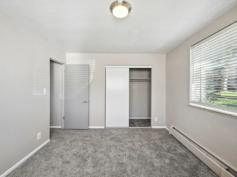 Evergreen 830 Sq.Ft.