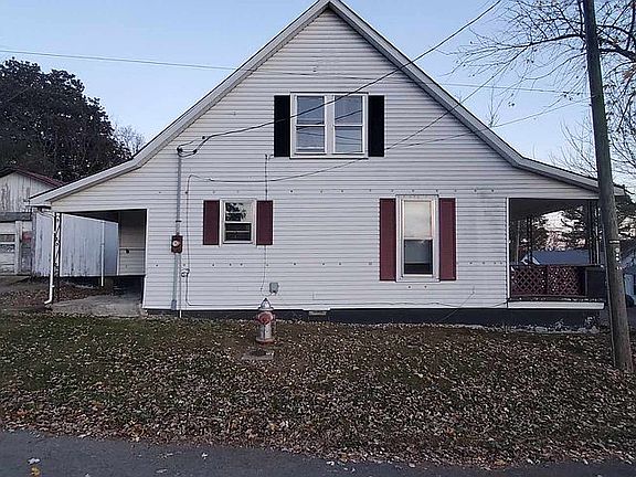 3rd image of 102 Riverview St