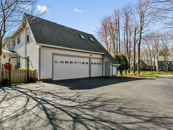 4th image of 5705 Birchwood Ct